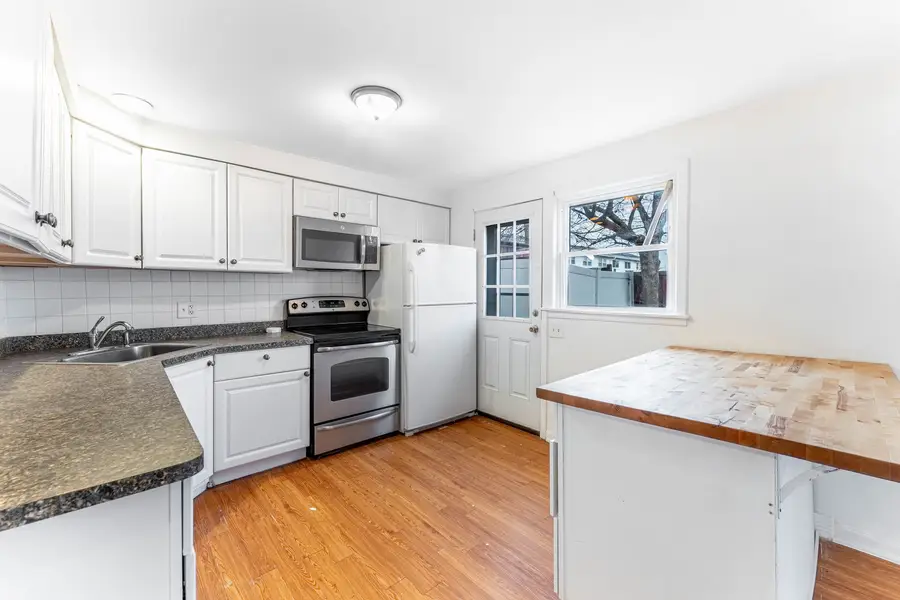 8945 Robin Drive, Des Plaines, IL 60016 - #3