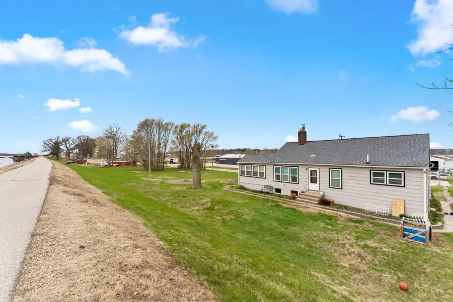 4003 Elm Street, Bettendorf, IA 52722 - #3