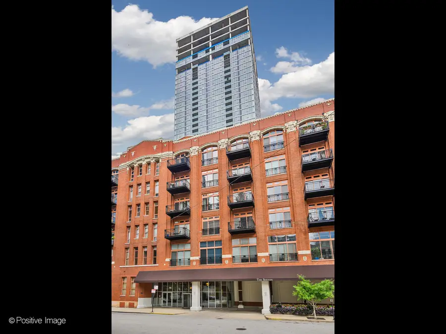 360 W Illinois Street #231, Chicago, IL 60654 - #2