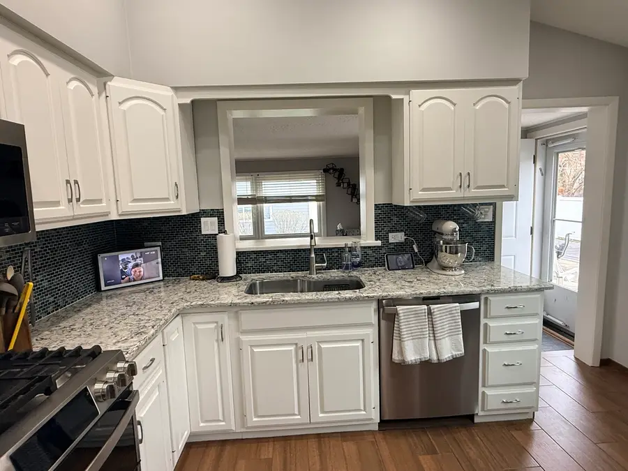 563 Coolidge Avenue, Glen Ellyn, IL 60137 - #3