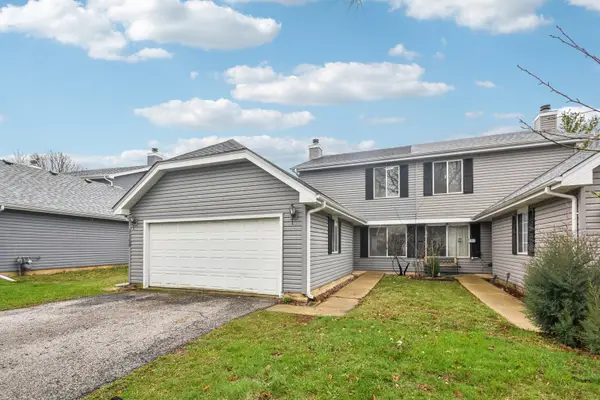 1154 Brunswick Lane, Aurora, IL 60504