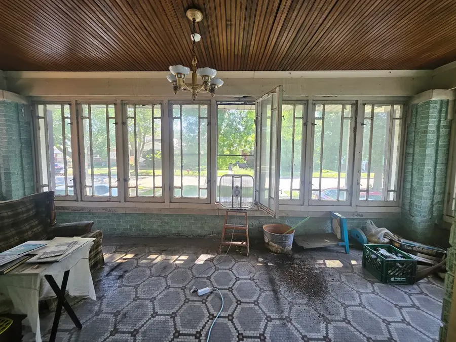 8028 S Bennett Avenue, Chicago, IL 60617 - #2