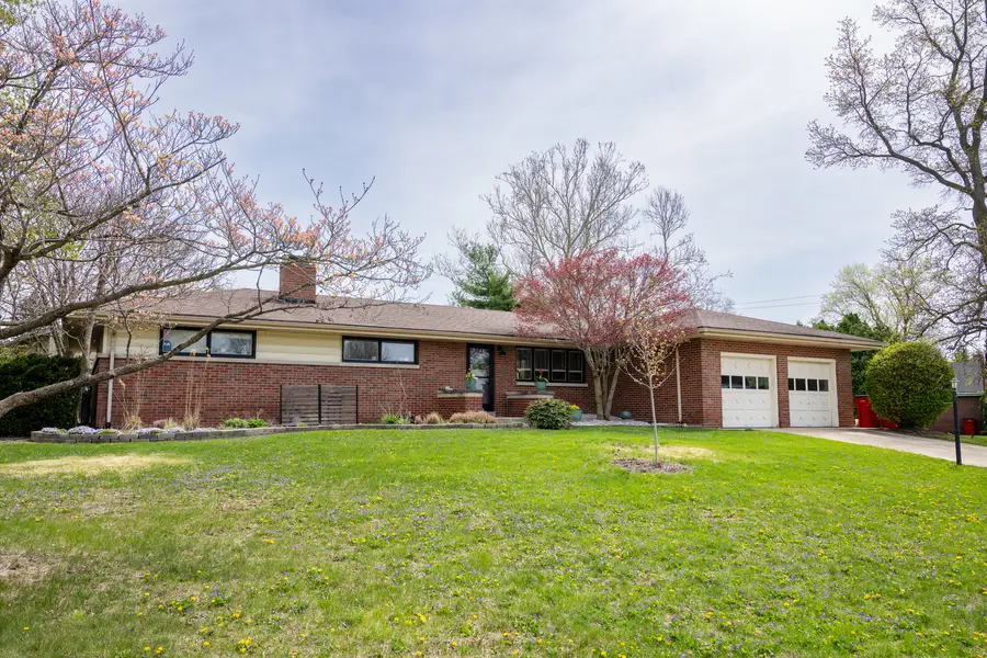 1104 S Westlawn Avenue, Champaign, IL 61821 - #3