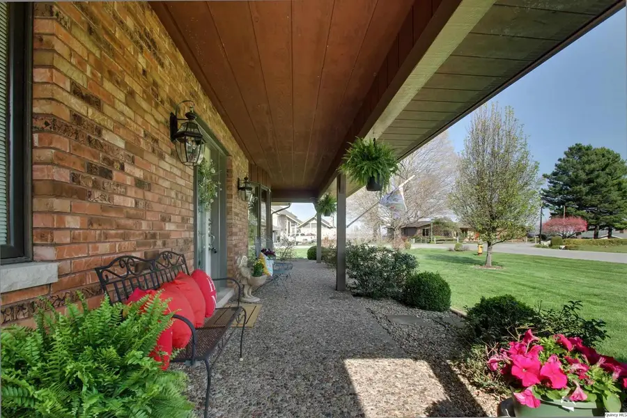 336 Spring Lake Drive, Quincy, IL 62305 - #2