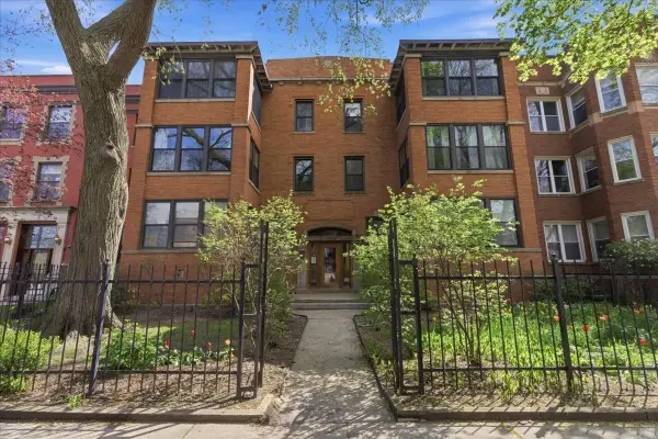 4753 N Malden Street #2N, Chicago, IL 60640
