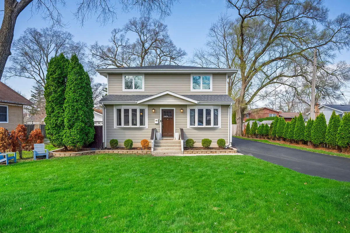 216 N Washington Street, Westmont, IL 60559 - #1