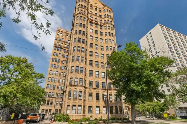 7321 S South Shore Drive #5A, Chicago, IL 60649