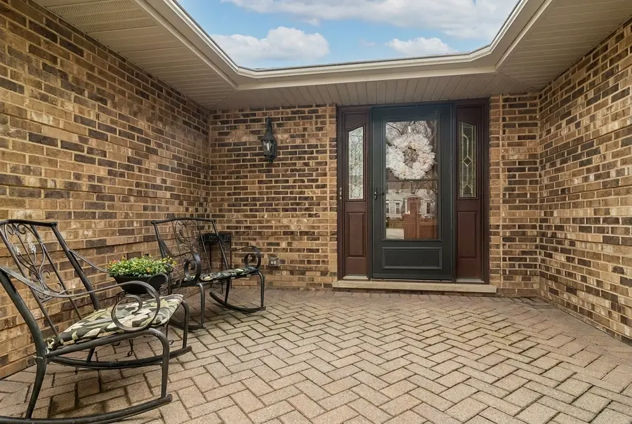 897 W Kelly Ann Drive, Palatine, IL 60067 - #2