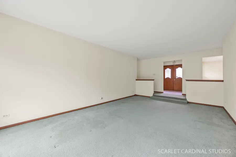 1110 S Fernandez Avenue, Arlington Heights, IL 60005 - #3