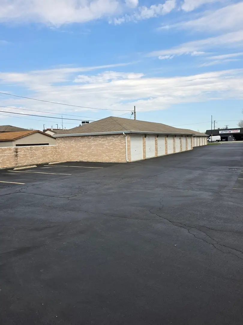 7902 Nagle Avenue #2S, Burbank, IL 60459 - #3