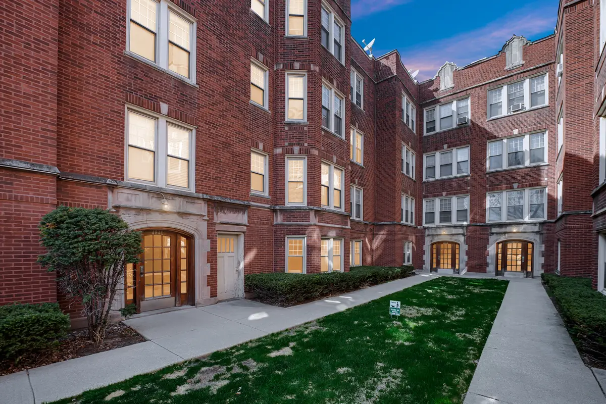 4840 W Henderson Street #2B, Chicago, IL 60641 - #1