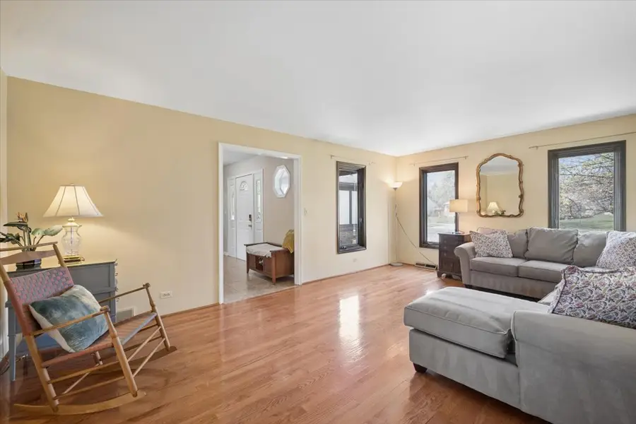 134 Amherst Drive, Bartlett, IL 60103 - #3