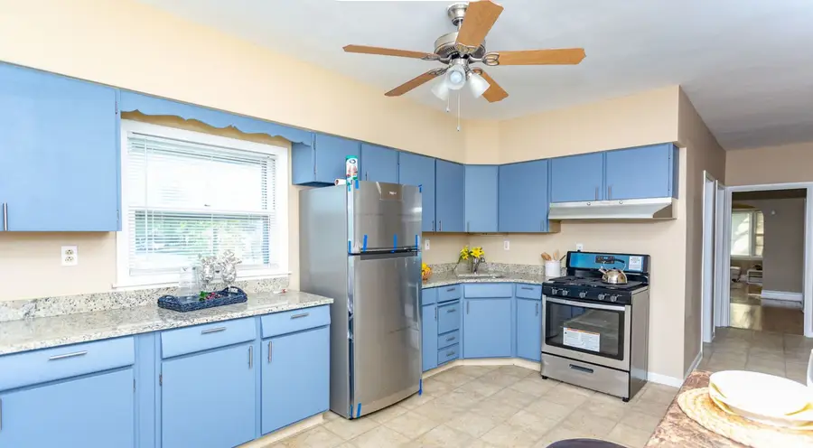 8653 S Saginaw Avenue, Chicago, IL 60617 - #3