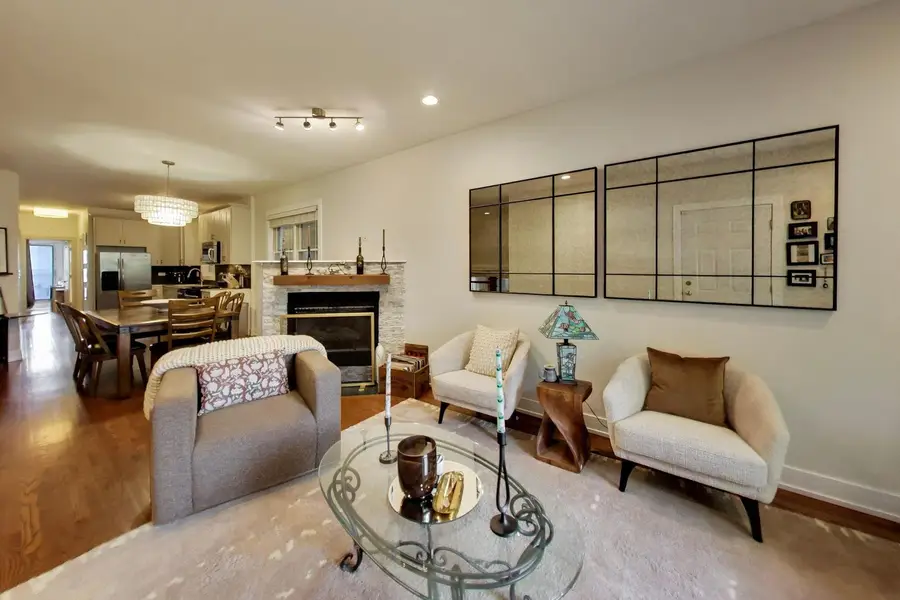 1247 N Rockwell Street #1, Chicago, IL 60622 - #2