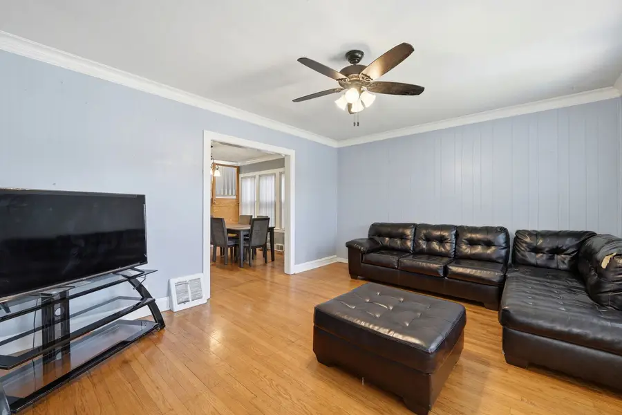 3135 N Kilbourn Avenue, Chicago, IL 60641 - #3