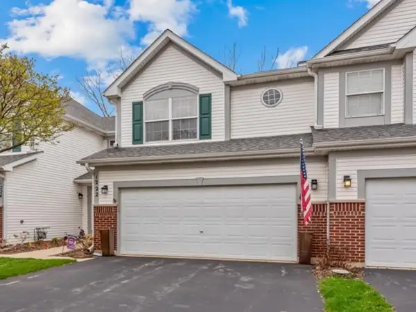 1222 Appaloosa Way, Bartlett, IL 60103