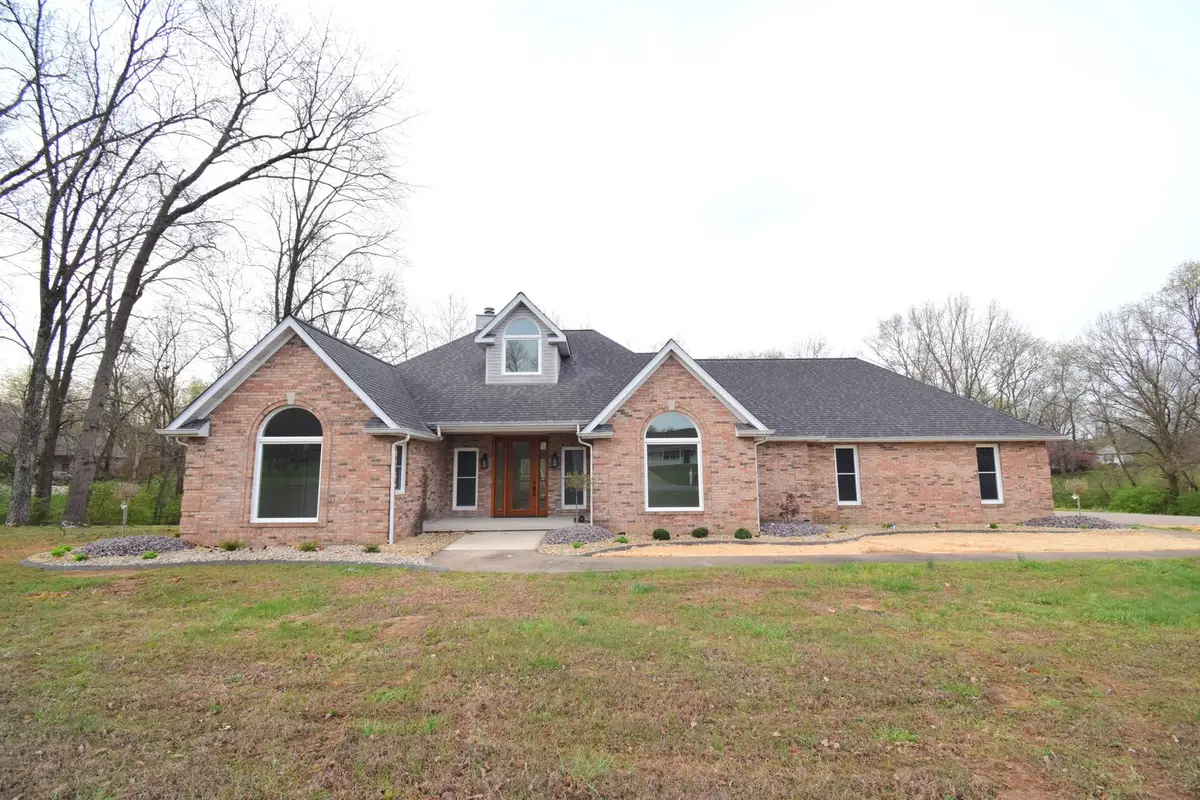 12139 E Hutchison Road, Mount Vernon, IL 62864 - #1