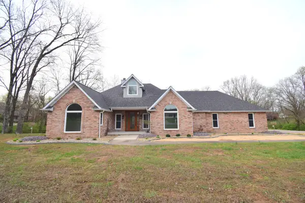 12139 E Hutchison Road, Mt Vernon, IL 62864