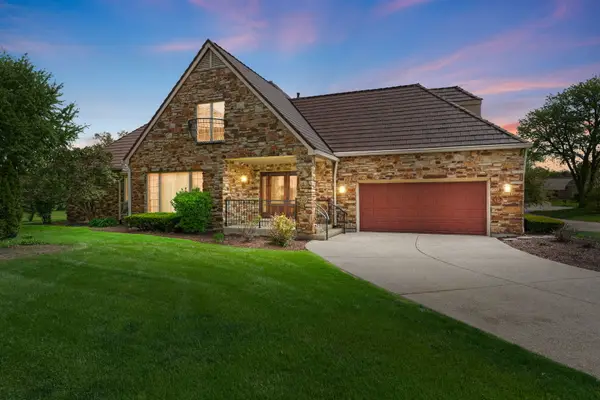 910 Red Fox Lane, Oak Brook, IL 60523