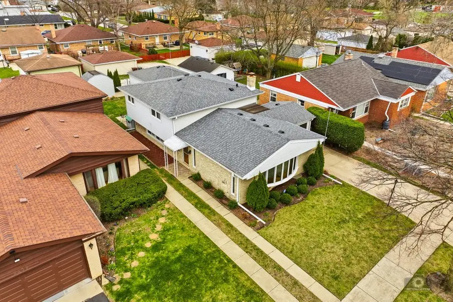 9437 Lockwood Avenue, Skokie, IL 60077 - #2