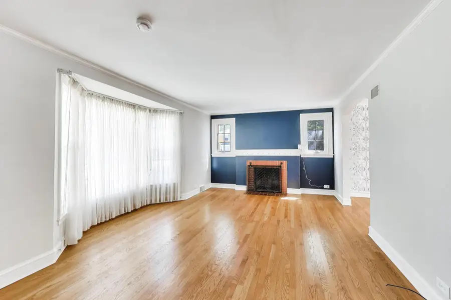 5601 Carol Avenue, Morton Grove, IL 60053 - #2
