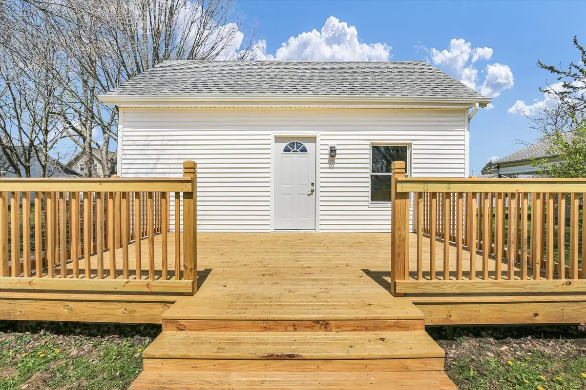 305 E Main Street, Ogden, IL 61859 - #1