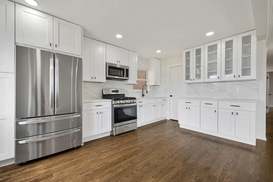 7727 New England Avenue, Burbank, IL 60459 - #3