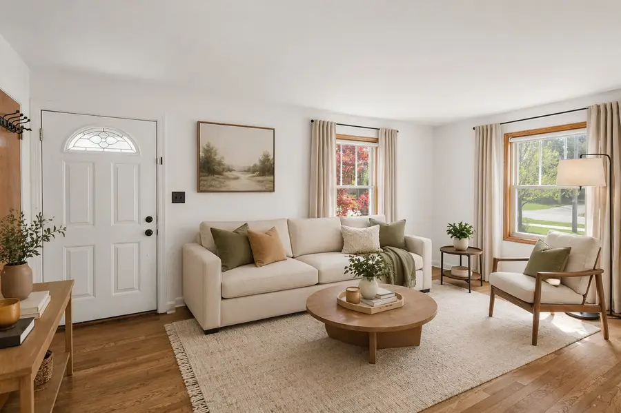 132 Hiawatha Drive, Clarendon Hills, IL 60514 - #3