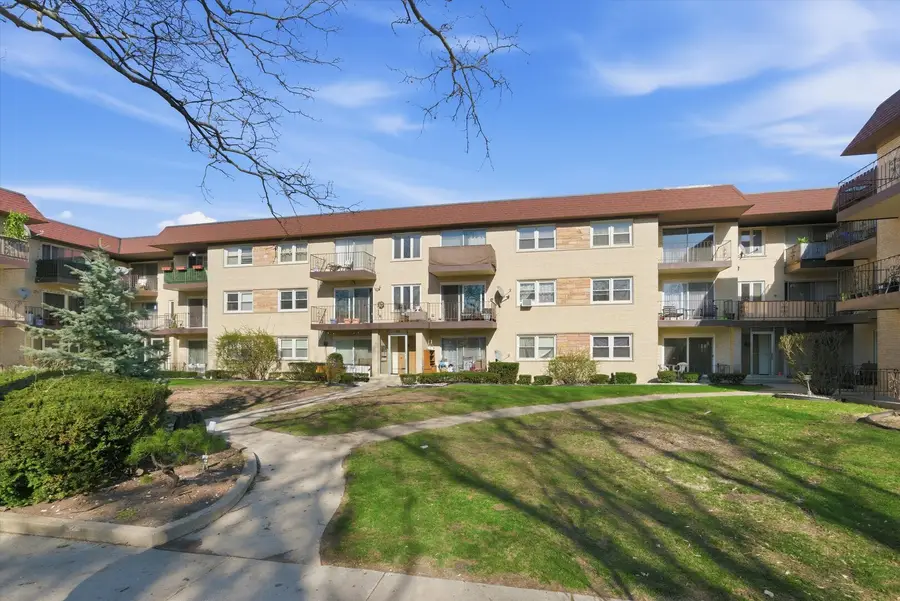 5211 N Potawatomie Avenue #206, Chicago, IL 60656 - #3