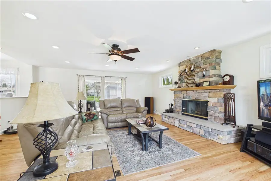 2N548 Pleasant Avenue, Glen Ellyn, IL 60137 - #3