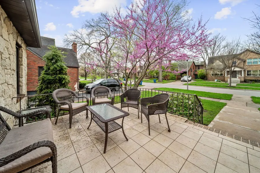 397 S Holly Avenue, Elmhurst, IL 60126 - #2