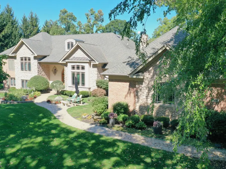 24092 W Old Oak Drive, Mundelein, IL 60060 - #2