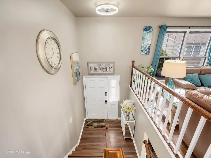 381 Thorncliffe Drive, Glendale Heights, IL 60139 - #3