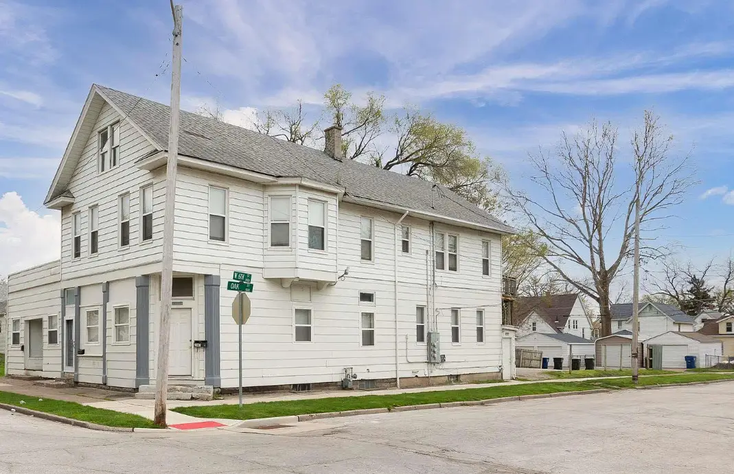 2047 W 6th Street, Davenport, IA 52802 - #1