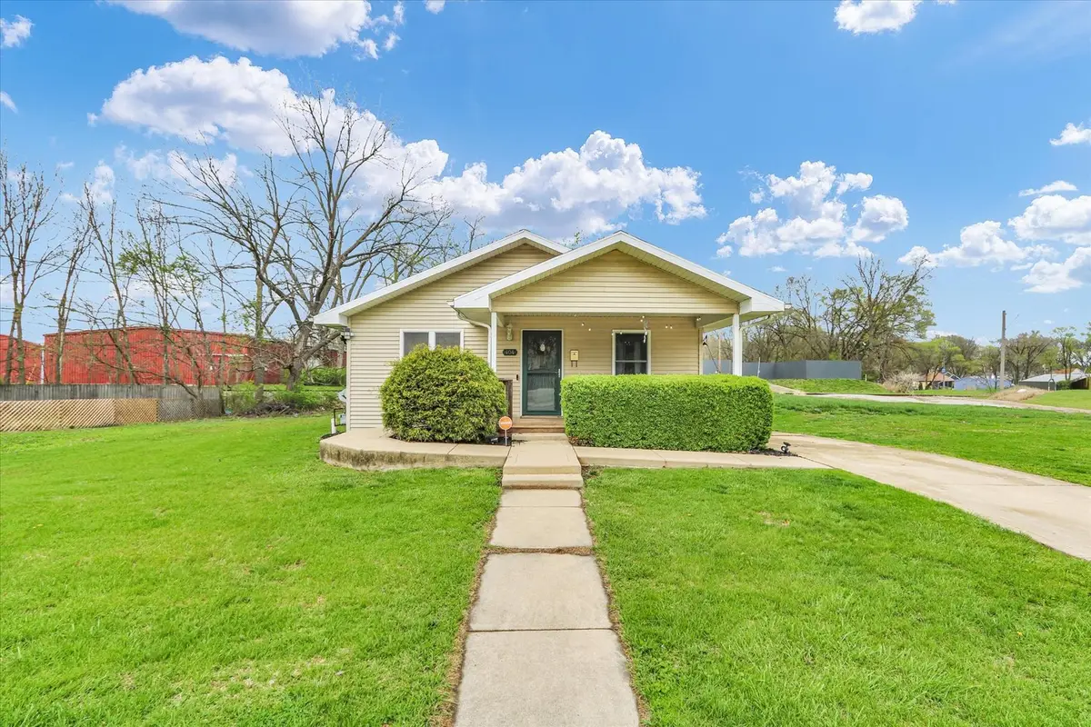 404 W Maple Street, Champaign, IL 61820 - #1