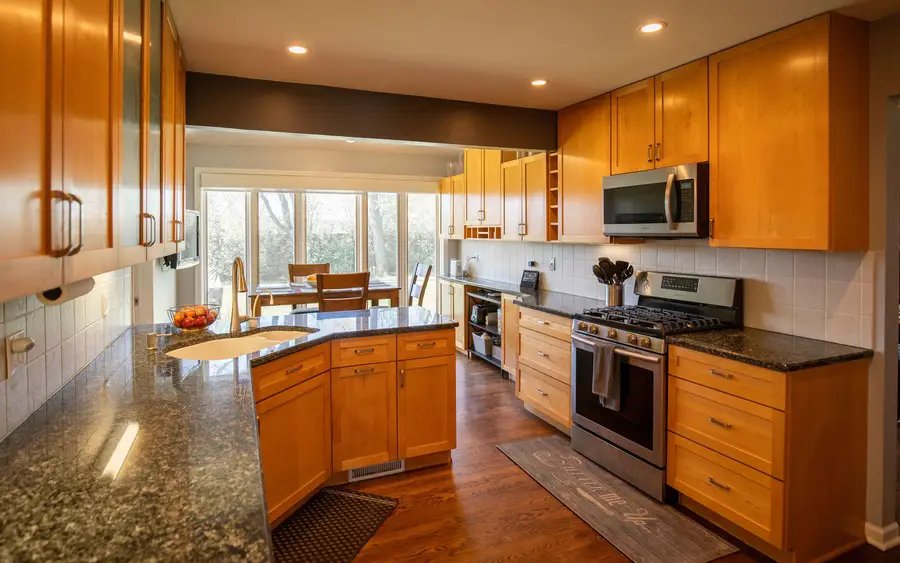 4025 Radcliffe Drive, Northbrook, IL 60062 - #2