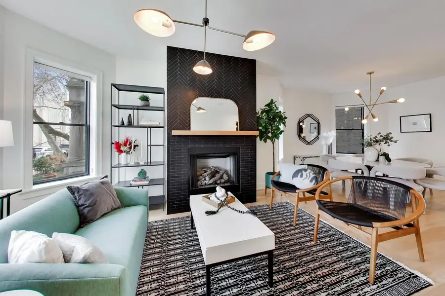 2712 N Francisco Avenue, Chicago, IL 60647 - #3