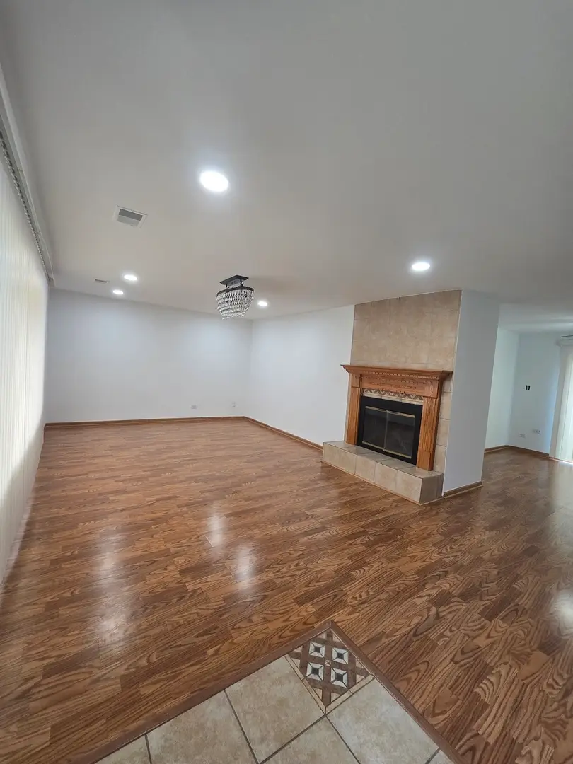 1832 W Weathersfield Way, Schaumburg, IL 60193 - #2