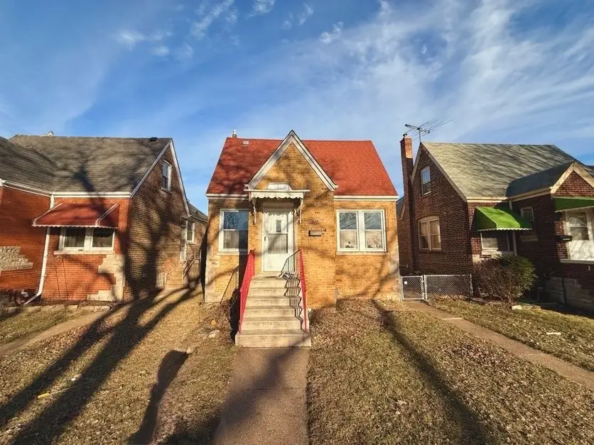 10921 S Avenue H, Chicago, IL 60617 - #1