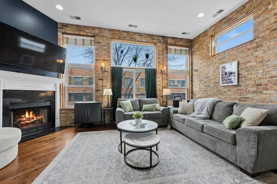 2039 W Belmont Avenue #3, Chicago, IL 60618 - #2