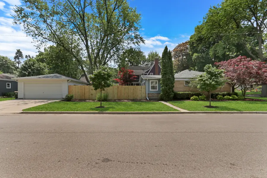 400 Wedgemere Place, Libertyville, IL 60048 - #2