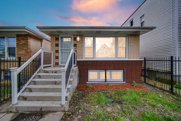 2037 W 69th Place, Chicago, IL 60636