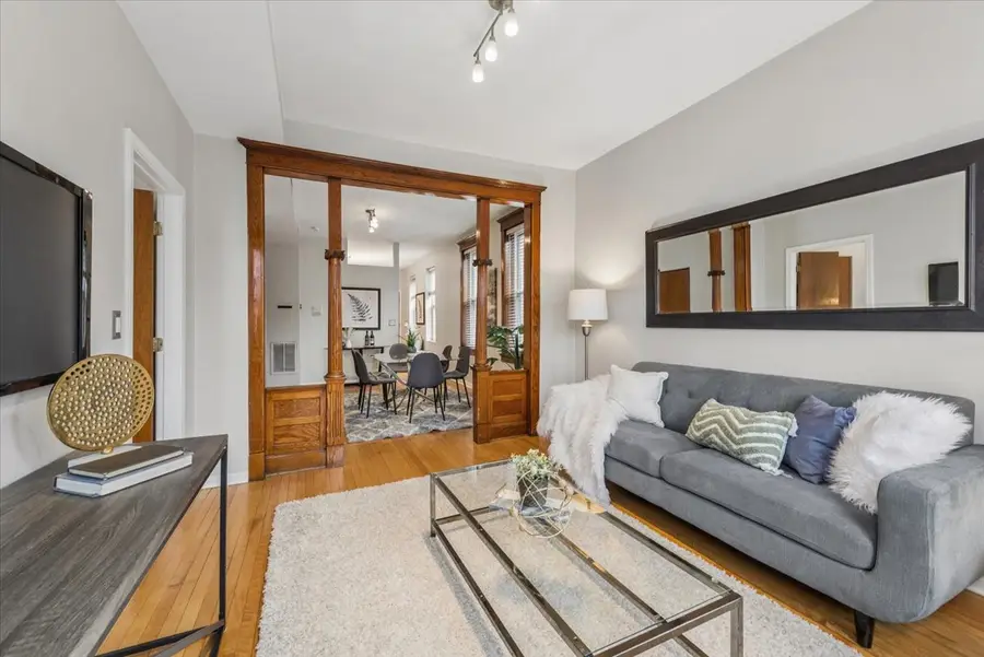 1537 W Augusta Boulevard #2F, Chicago, IL 60642 - #3