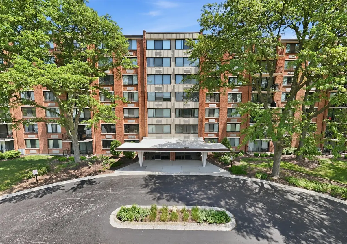 2000 Saint Regis Drive #2L, Lombard, IL 60148 - #1