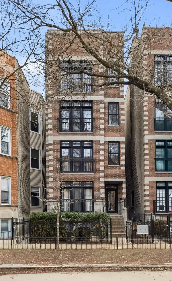 3537 N Reta Avenue #2, Chicago, IL 60657