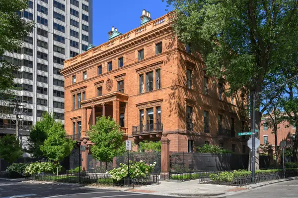 1500 N Astor Street #6, Chicago, IL 60610