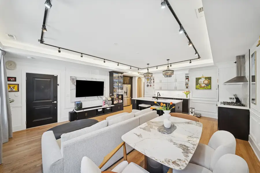 3105 S Giles Avenue #1S, Chicago, IL 60616 - #2