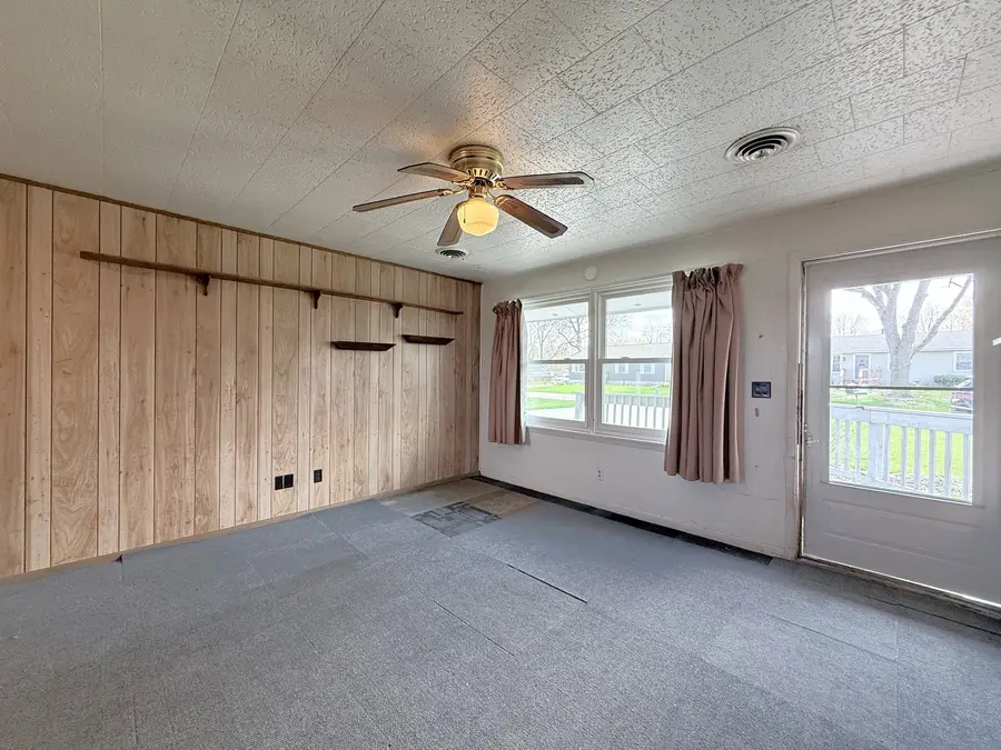 34W836 N James Drive, Saint Charles, IL 60174 - #3