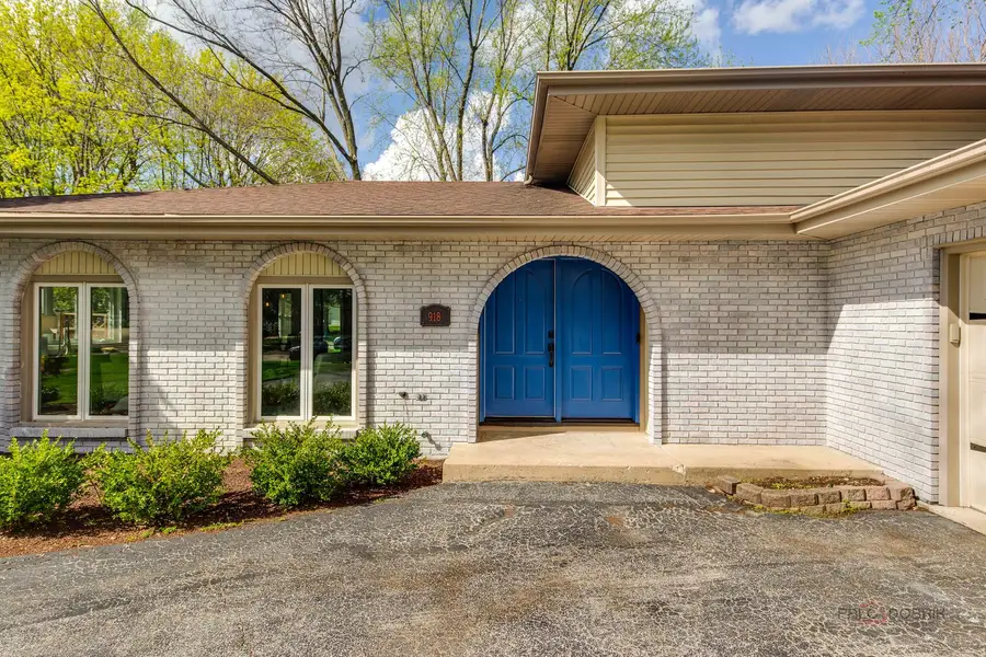918 Bedford Lane, Libertyville, IL 60048 - #2