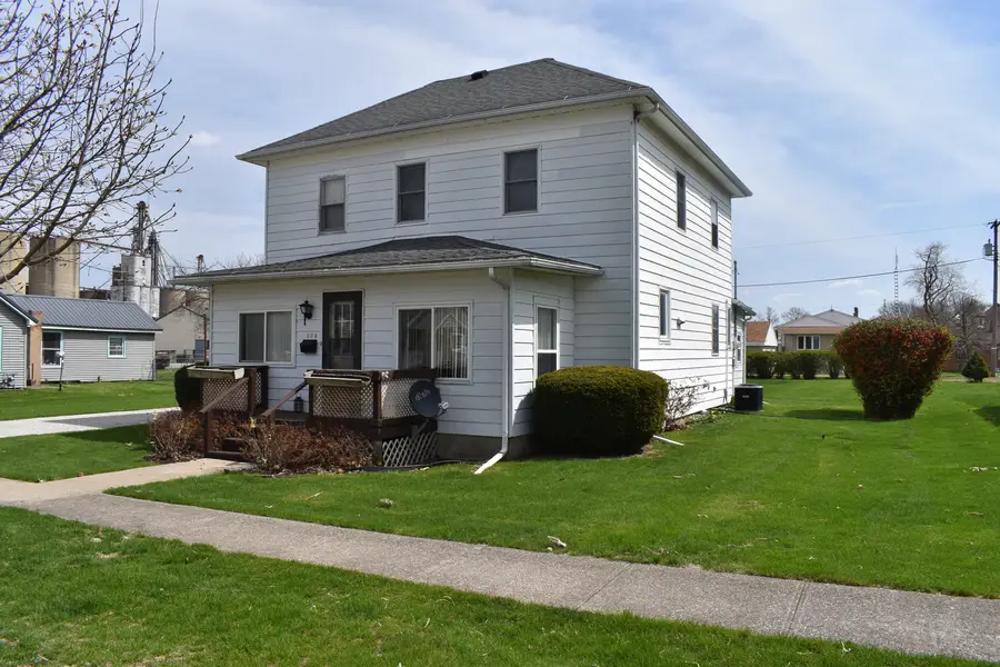 208 S Jefferson Street, Flanagan, IL 61740 - #2